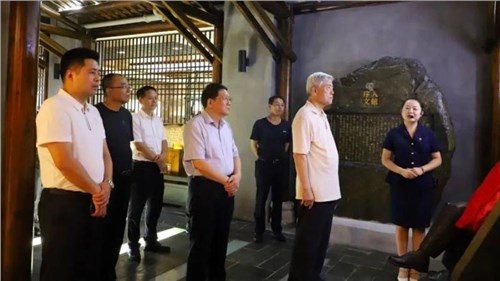 原國(guó)務(wù)院參事、國(guó)家制造強(qiáng)國(guó)建設(shè)戰(zhàn)略咨詢委員會(huì)委員張綱一行來(lái)集團(tuán)白沙溪茶廠考察調(diào)研